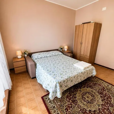 Di Lucia 3* Casamorcia