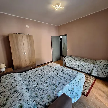Di Lucia 3* Casamorcia